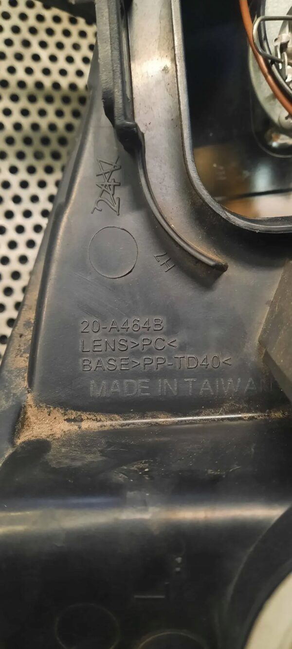 LAMPA PRZEDNIA LEWA MERCEDES VITO WIDOCZNE ŚLADY UŻYTKOWANIA 20A464B