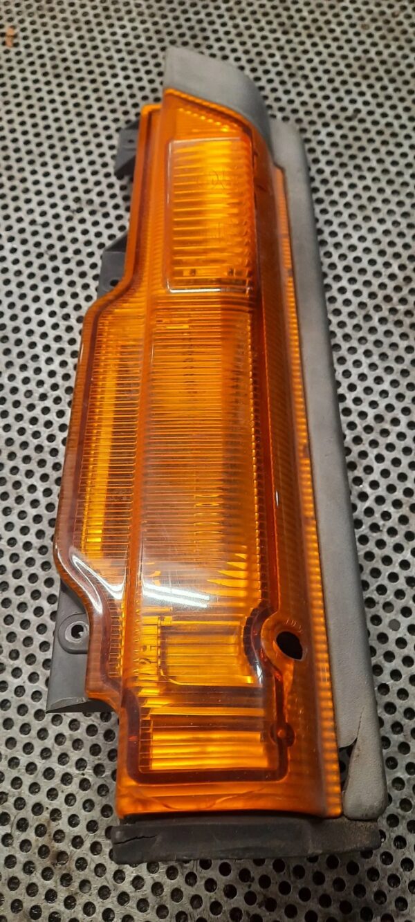 KIERUNKOWSKAZ MITSUBISHI CANTER 0424312