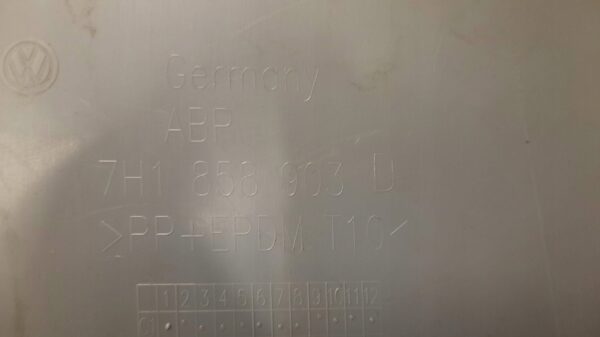 SCHOWEK KIEROWCY DÓŁ DESKI ROZDZIELCZEJ VW T5 03-15 7H1858903D