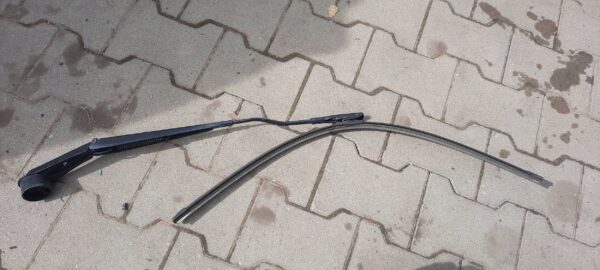 PRAWE RAMIĘ WYCIERACZKI FORD TRANSIT CONNECT W000041504