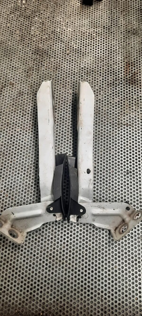 ZAWIASY KLAPY PRZEDNIEJ RENAULT MASTER KPL.