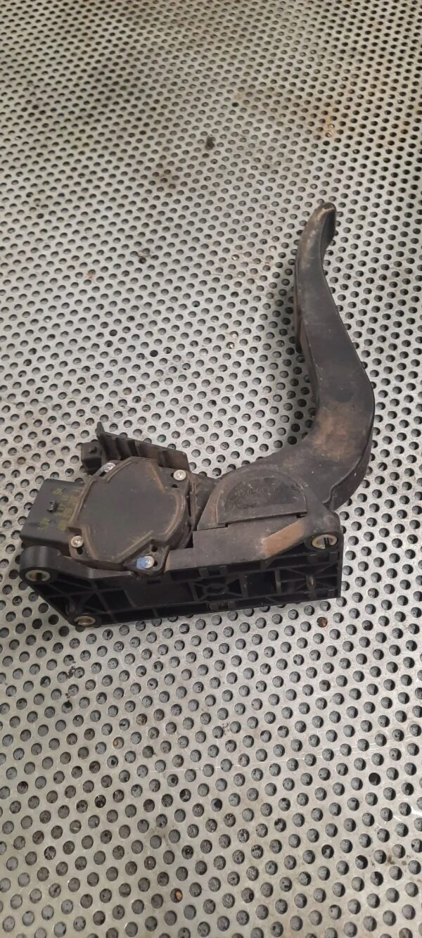 PEDAŁ GAZU PRZYŚPIESZENIA A9013000404