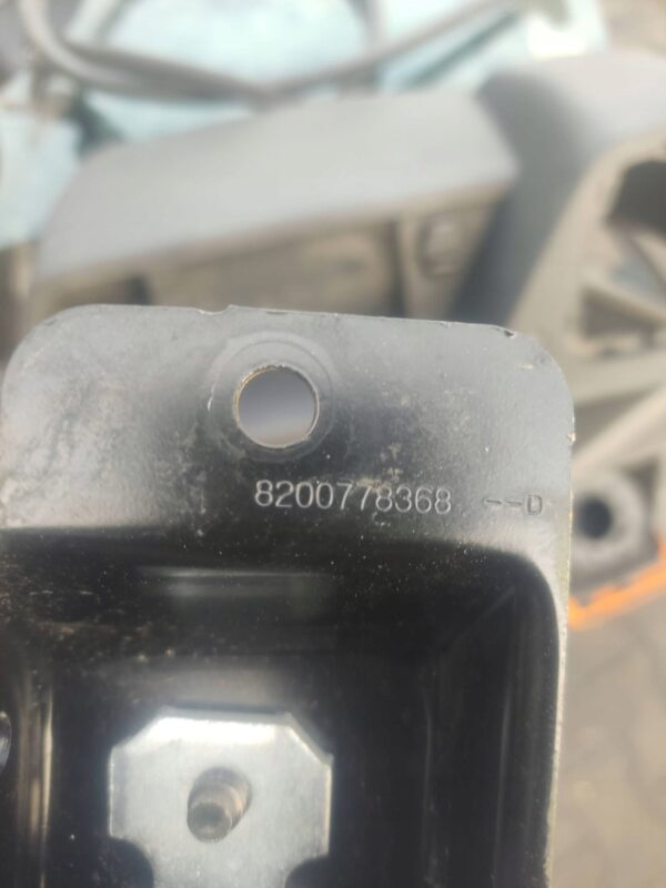 ZAMEK DRZWI TYLNYCH RENAULT MASTER IV 8200778368