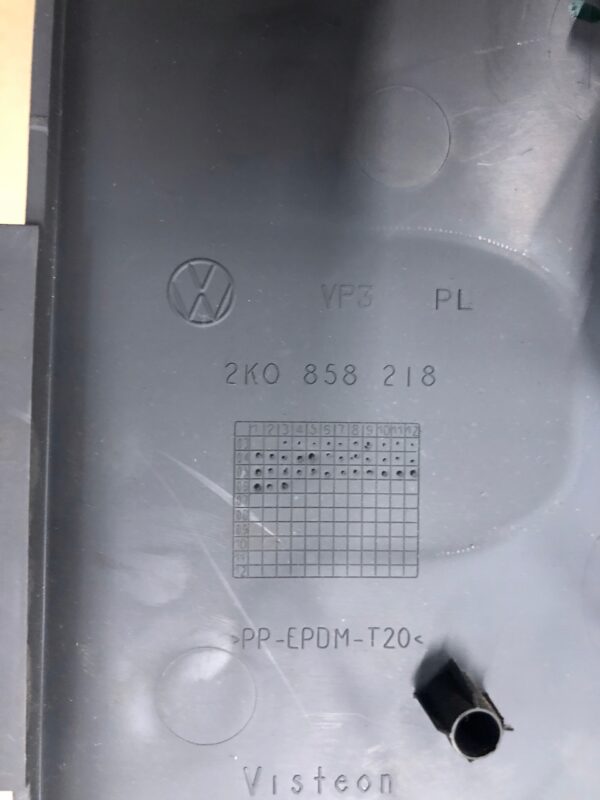 ZAŚLEPKA KONSOLI PRAWA VOLKSWAGEN CADDY III 2K0858218