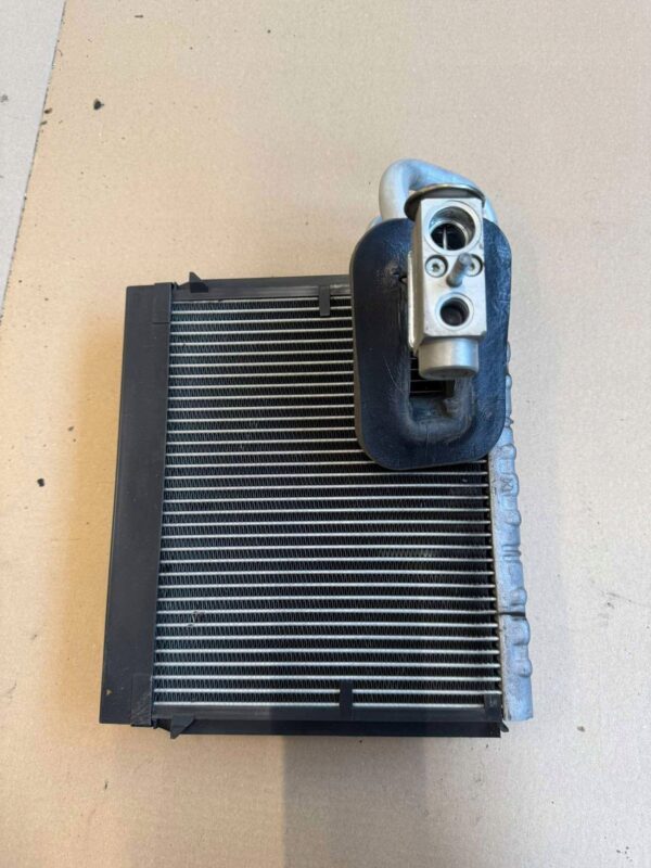 CHŁODNICA PAROWNIK NAGRZEWNICY VOLKSWAGEN CRAFTER 2.0 A2308300184