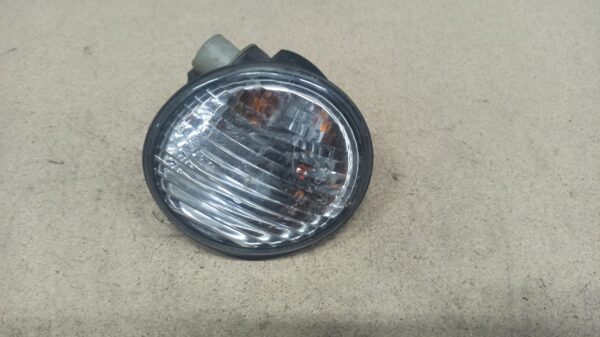 KIERUNKOWSKAZ PRAWY TOYOTA COROLLA 236372 FV