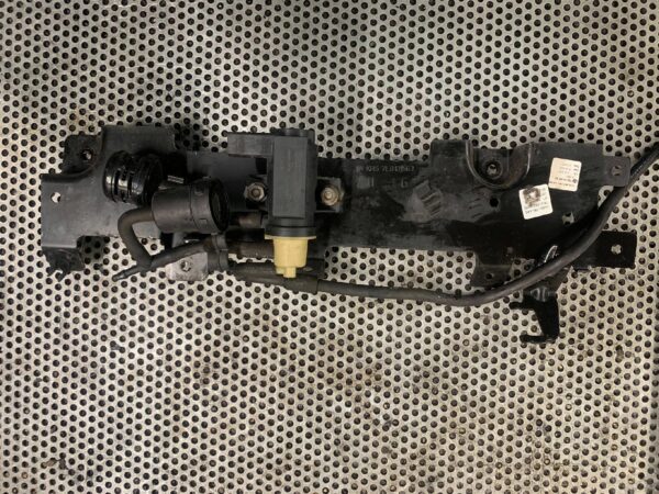 ZAWÓR ZWROTNY WSPORNIK 7E0131563 VOLKSWAGEN T6