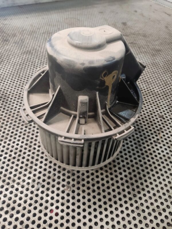 WENTYLATOR NAWIEWU MERCEDES SPRINTER W906 E7169 *USZKODZONY ZACZEP*