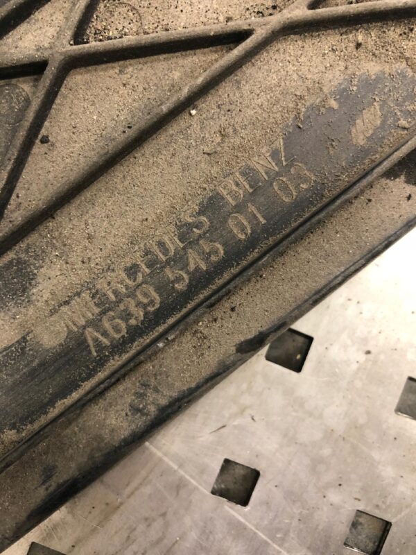 ZAŚLEPKA SKRZYNKI BEZPIECZNIKÓW VITO A6395450103