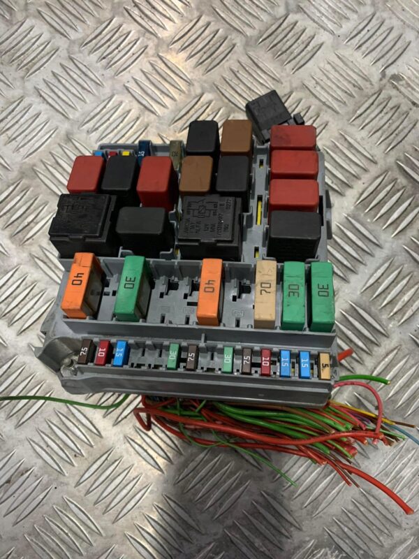 SKRZYNKA BEZPIECZNIKÓW IVECO DAILY 51905216 11-14