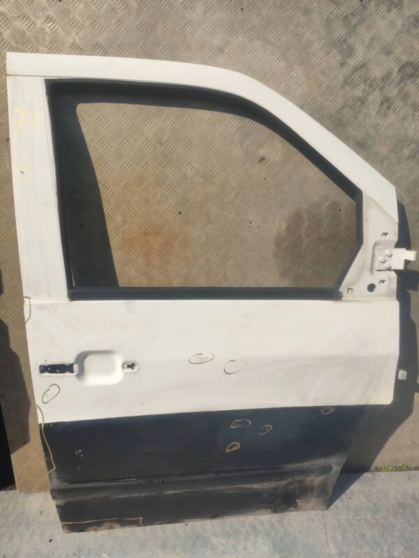 DRZWI PRZEDNIE PRAWE MERCEDES VITO VIANO W638 73