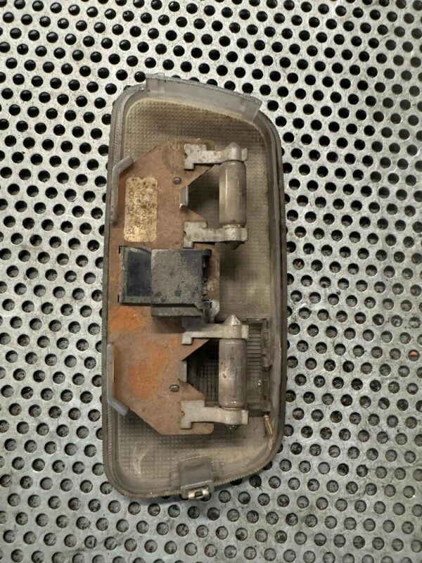 OŚWIETLENIE KABINY MERCEDES SPRINTER 901 VITO 638 6388200401