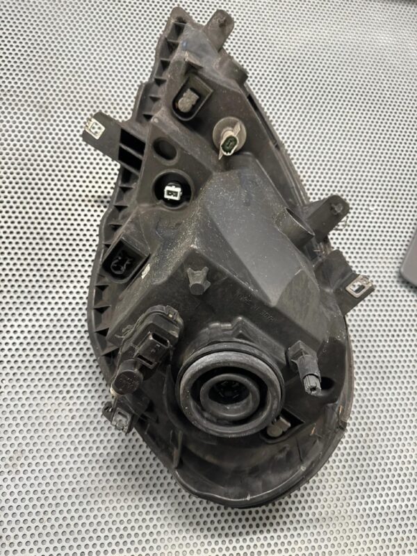 LAMPA LEWY PRZÓD UK RENAULT TRAFIC 06-14 8200701363