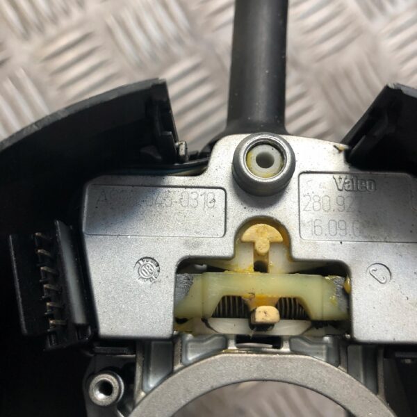 PRZEŁĄCZNIK WYCIERACZEK SPRINTER A9065450310