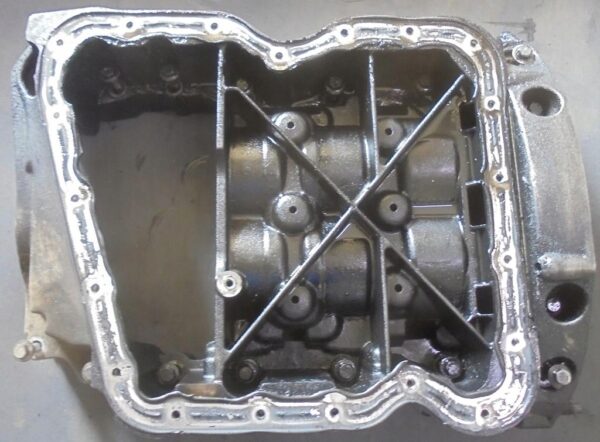 MISKA OLEJOWA VIVARO TRAFIC 2.0 DCI 8200462131