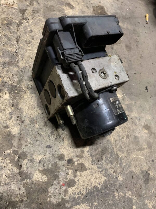 POMPA ABS VOLKSWAGEN GOLF IV 7M0614111AA 98VW2L580AC 10020403024