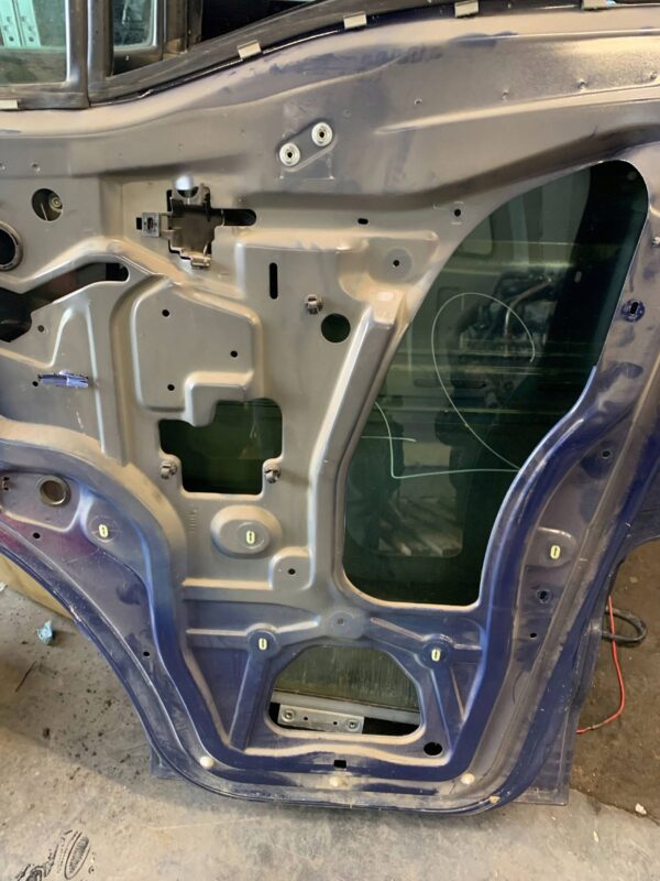 DRZWI PRZEDNIE PRAWE RENAULT MASTER II