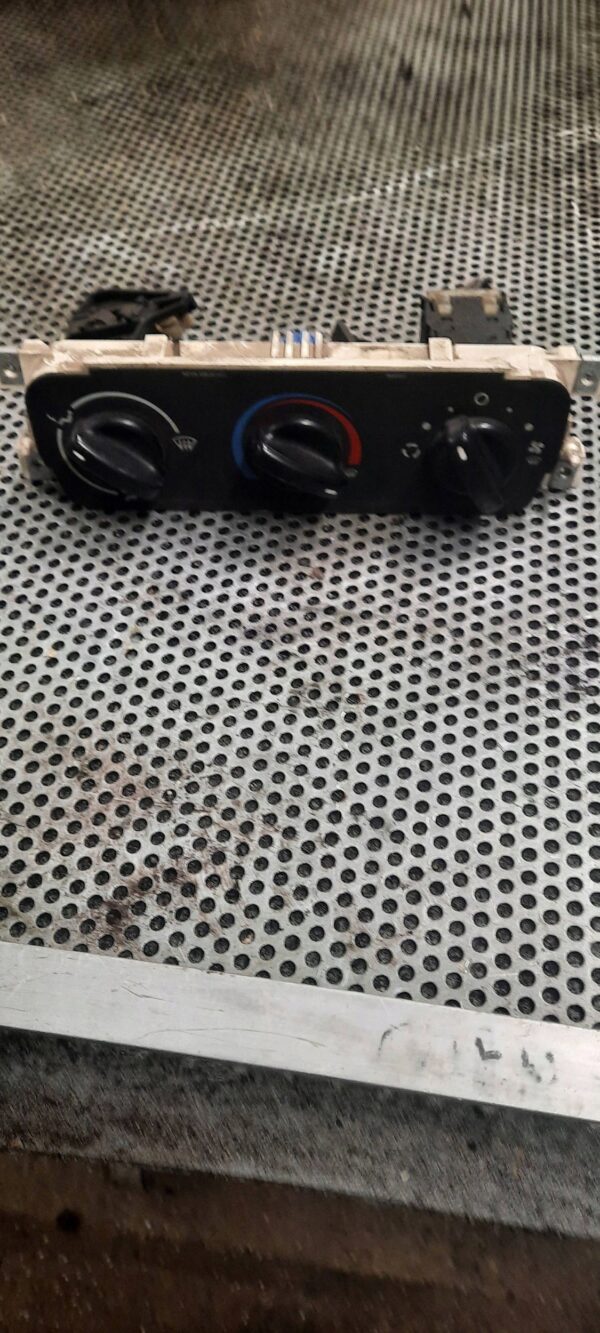 PANEL NAWIEWU C1H18D451A FORD TRANSIT