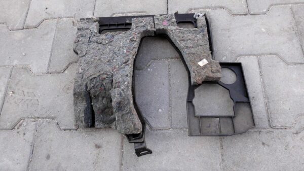 OSŁONA WYGŁUSZENIE MERCEDES VITO 639 A6396800806