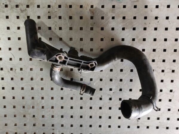 KRÓCIEC WODY VOLKSWAGEN CRAFTER 2.5 076121085A FV