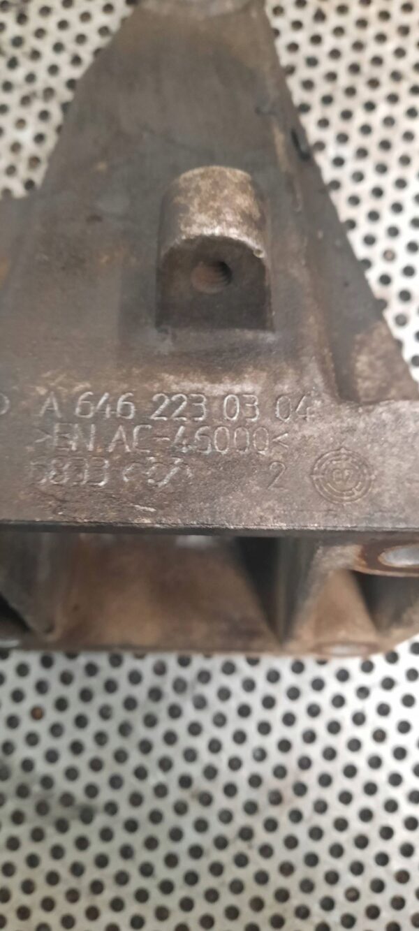 ŁAPA SILNIKA MERCEDES SPRINTER W906 A6462230304