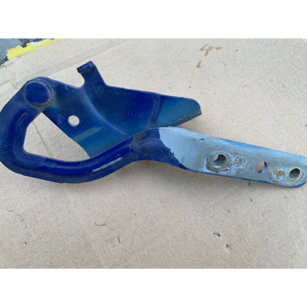 ZAWIAS MASKI PRAWY A6397500351 MERCEDES VITO W639