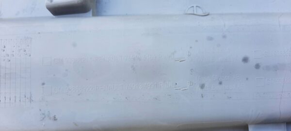 OSŁONA SŁUPKA PRAWA TRAFIC III 93868214