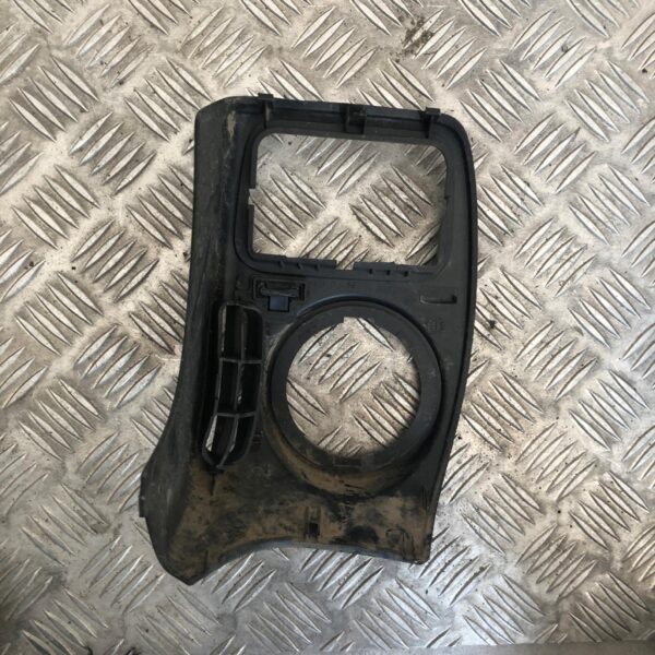 KRATKA NAWIEWU TYŁ RENAULT MASTER III 6-321-S-130