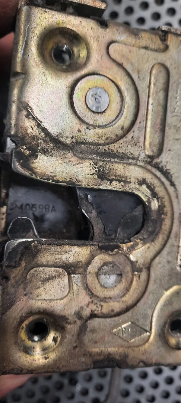 f131bce0b478a8ea850ab70172625d37