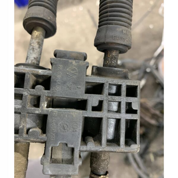 LINKI ZMIANY BIEGÓW CIĘGNA SKRZYNI 7E1711877C VOLKSWAGEN T6