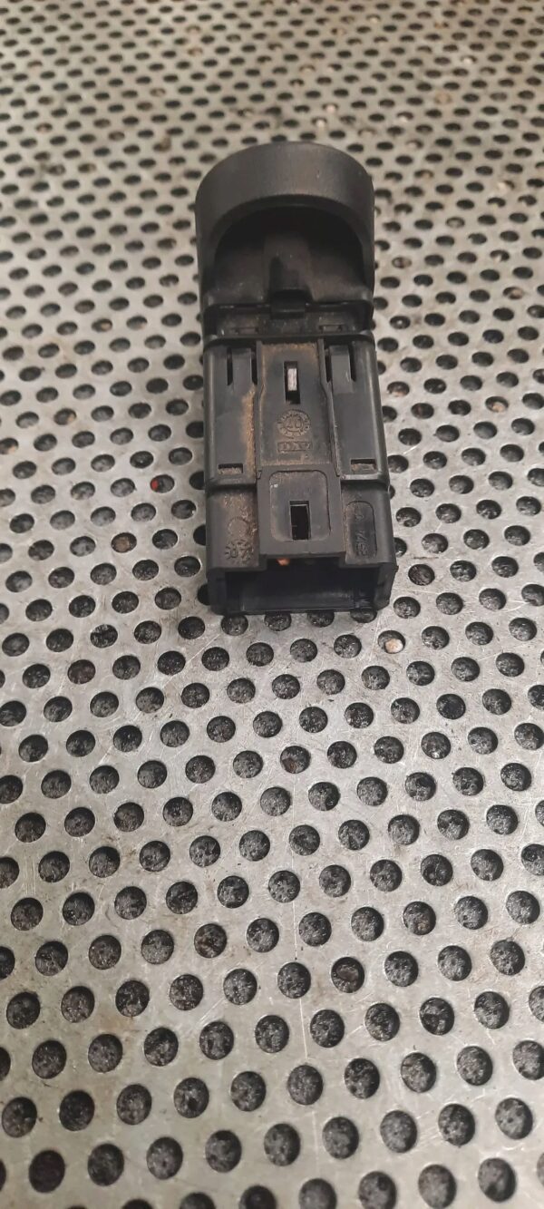 PRZYCISK ŚWIATEŁ AWARYJNYCH 94274