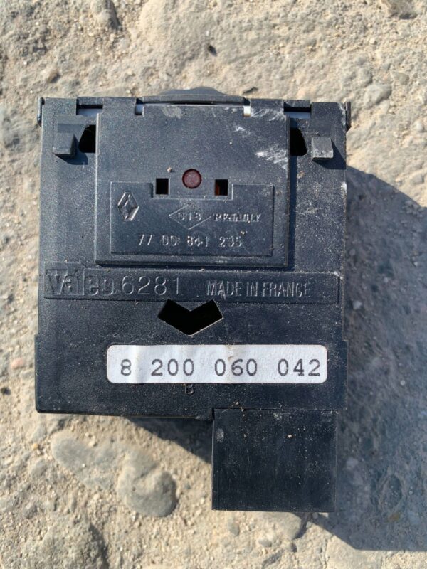 878550f50d21053f83a3a3828b8607fd