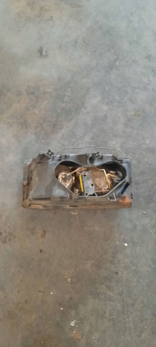 LAMPA PRZEDNIA PRAWA IVECO DAILY 00-06 EUROPA