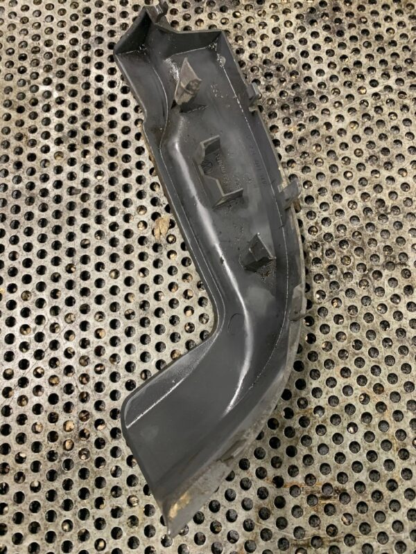 OSŁONA ZAŚLEPKA ZDERZAKA TYLNA VW T5 7H0807834A