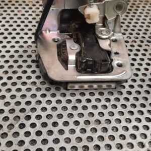 ZAMEK DRZWI TYŁ 8200661170 RENAULT MASTER