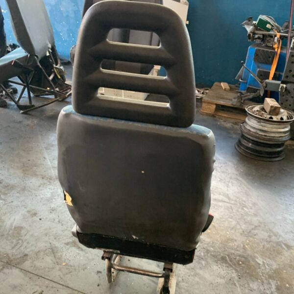 FOTEL PRZEDNI KIEROWCY IVECO DAILY DUBEL KABINA
