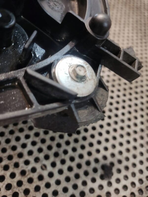 915f951ad7933043b60e752d2da3ec58