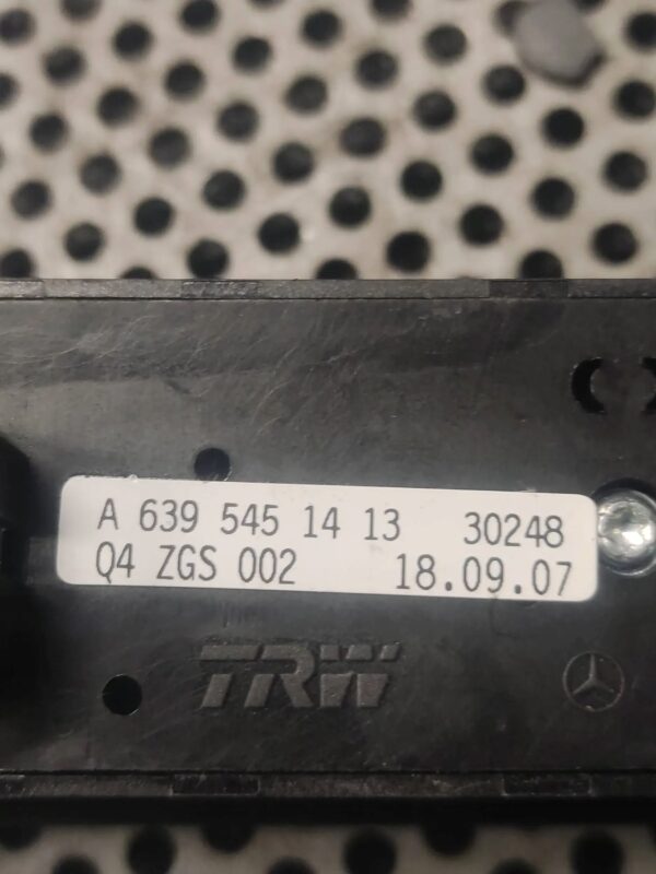 PRZEŁĄCZNIK SZYBY PRAWY VITO W639 A6395451413