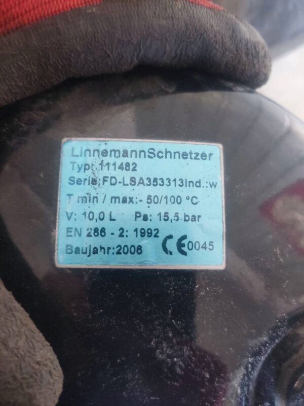 e1dd0375641346bd020b1aa15193d107