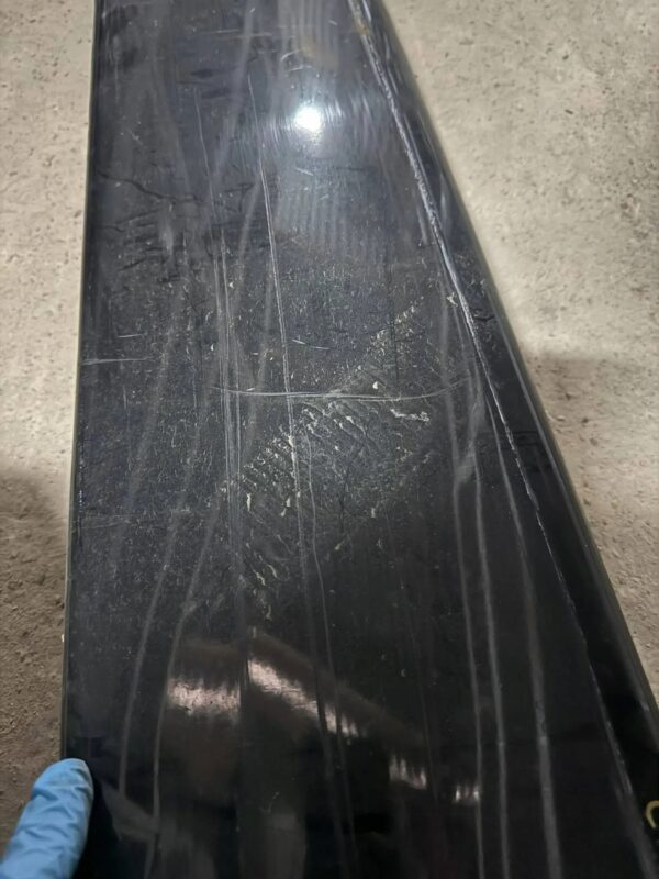 LISTWA DRZWI PRZESUWNYCH RENAULT TRAFIC 828210114R CHA4