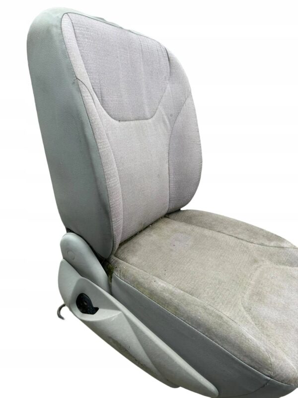 FOTEL PASAŻERA PODGRZEWANY TRAFIC VIVARO PRIMASTAR 01-14