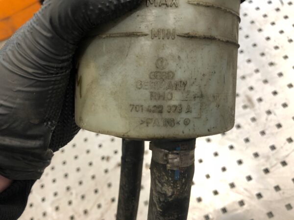 ZBIORNICZEK WSPOMAGANIA PRZEWODY T4 2.5 701422373A