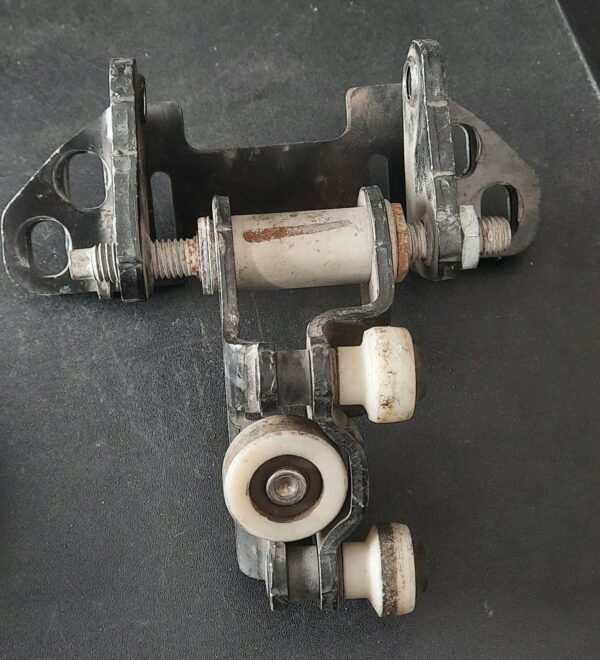 WÓZEK ROLKI DRZWI PRZESUWANYCH SPRINTER W906 A9067600347