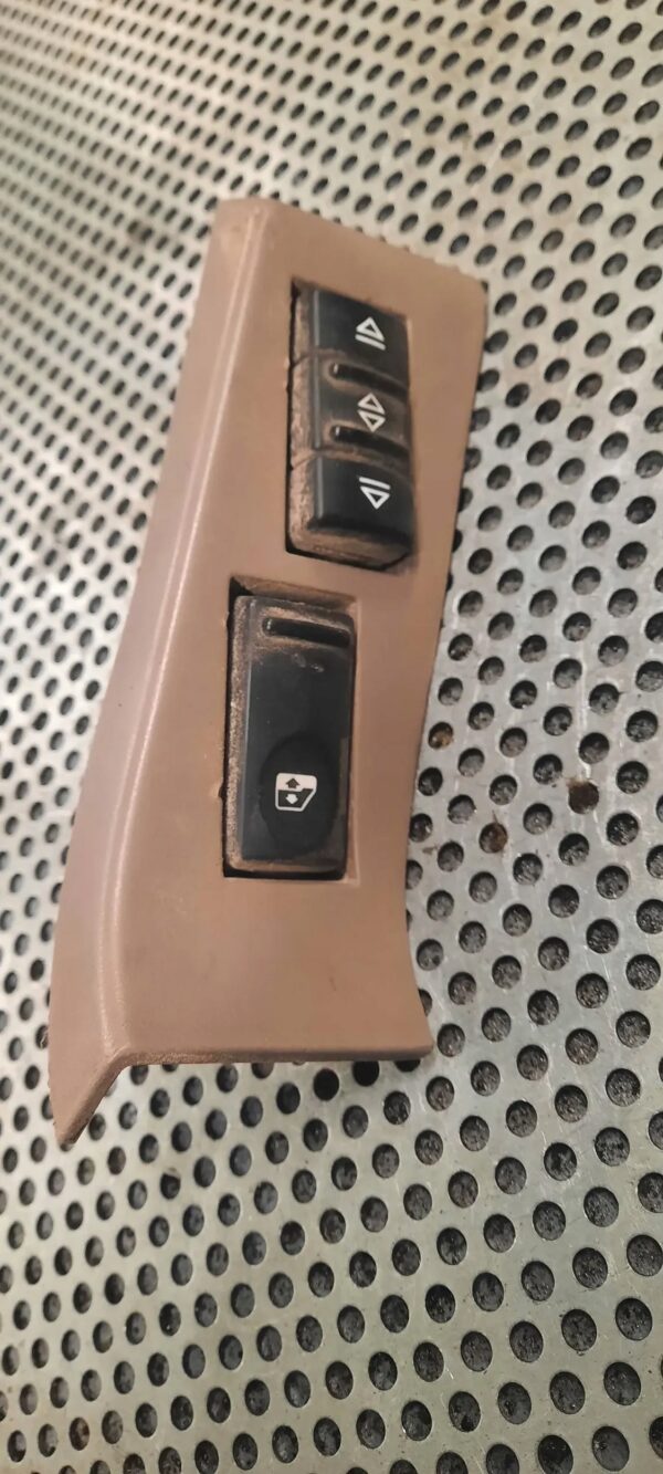 f03558e986b4329d6f7289b887b93421