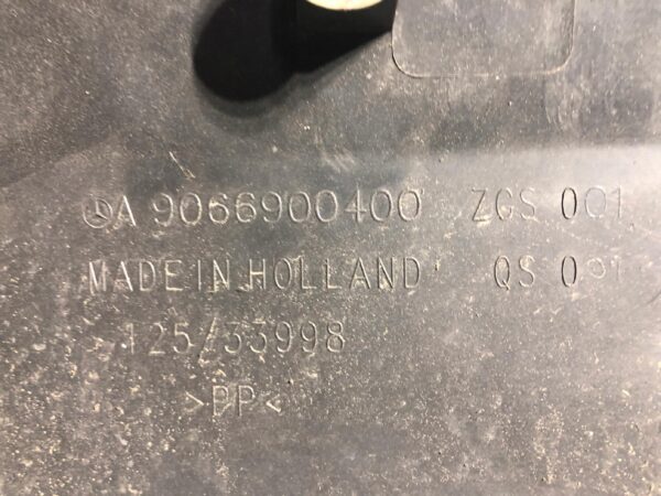 LISTWA DRZWI LEWY PRZÓD NR 10 SPRINTER A9066900400