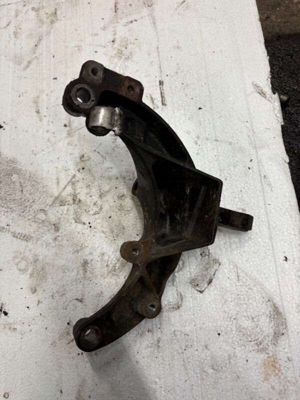 ŁAPA MOCOWANIE SKRZYNI MOVANO B 0112333988R