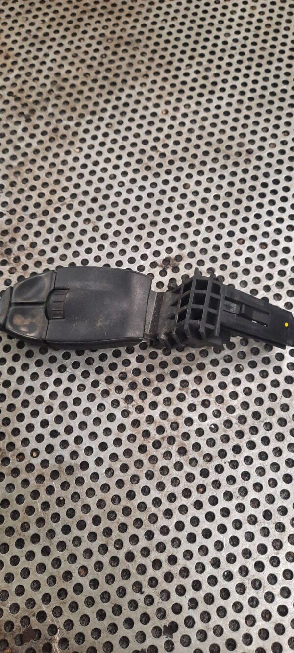 PRZEŁĄCZNIK RADIA 96413359XT CITROEN BERLINGO