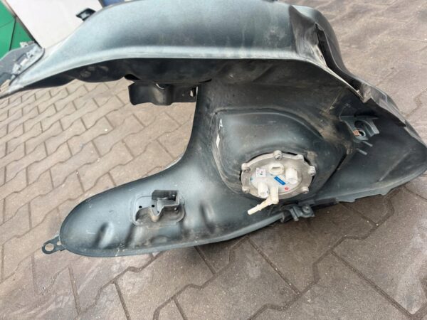 ZBIORNIK PALIWA Z POMPĄ TRIUMPH TIGER 800 XCA 18-20 LIFT T2404014