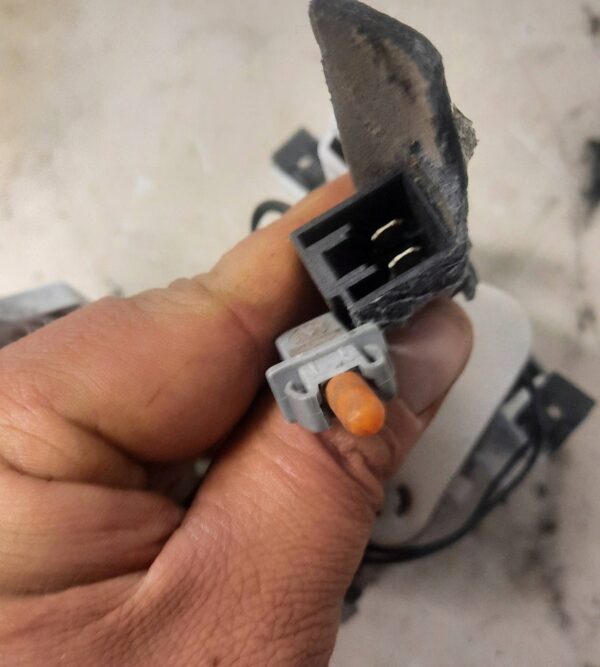 bd40f17414b1b3b033396254d2d83911