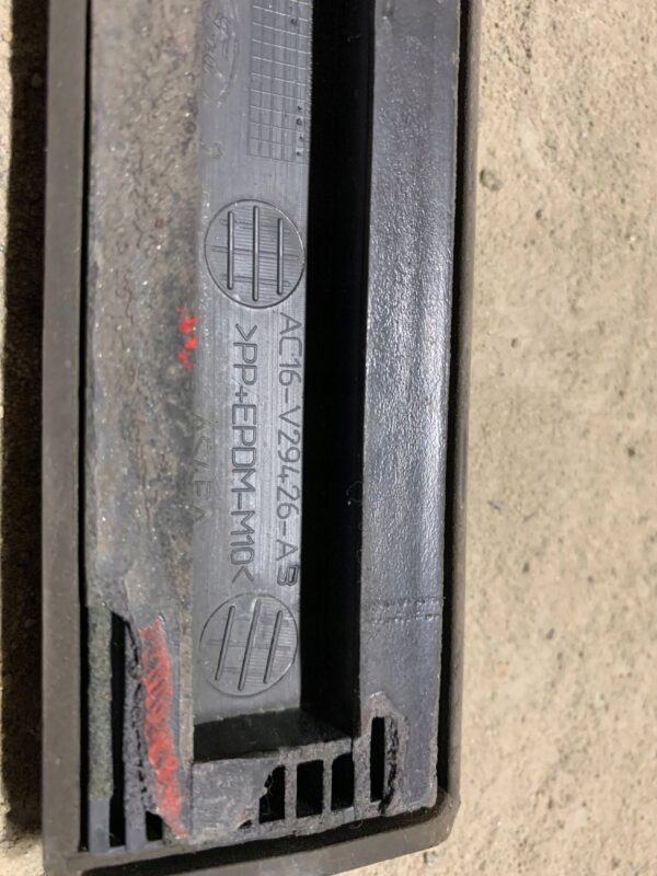 LISTWA KAROSERII FORD TRANSIT MK7 AC16V29426AB